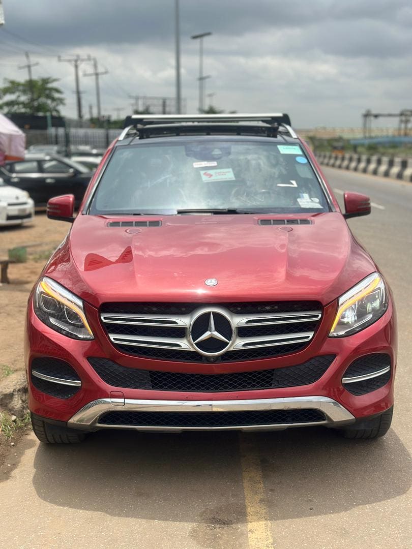 2017  Benz GLE350 4matic