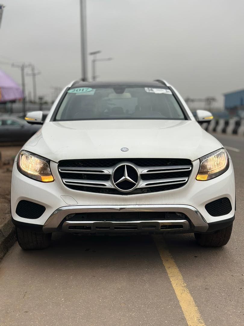 2017 Mercedes Benz GLC300