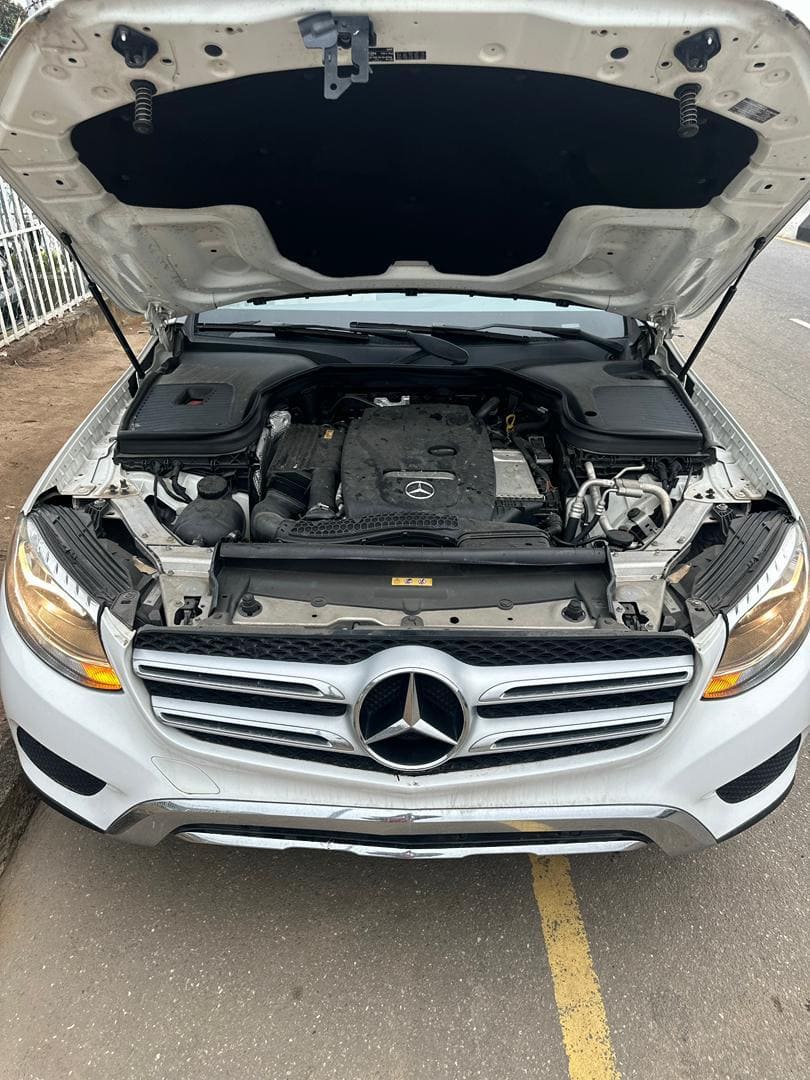 2017 Mercedes Benz GLC300
