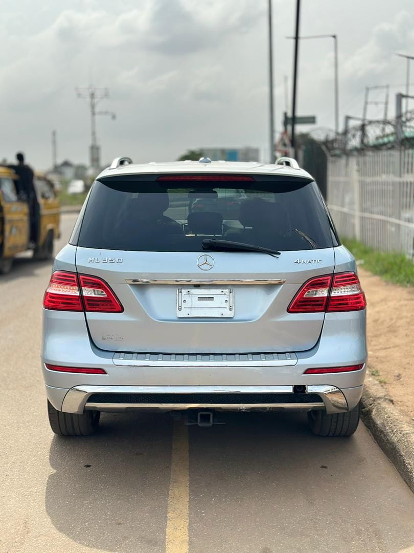 
								2015 Mercedes Benz ML350 4matic full									