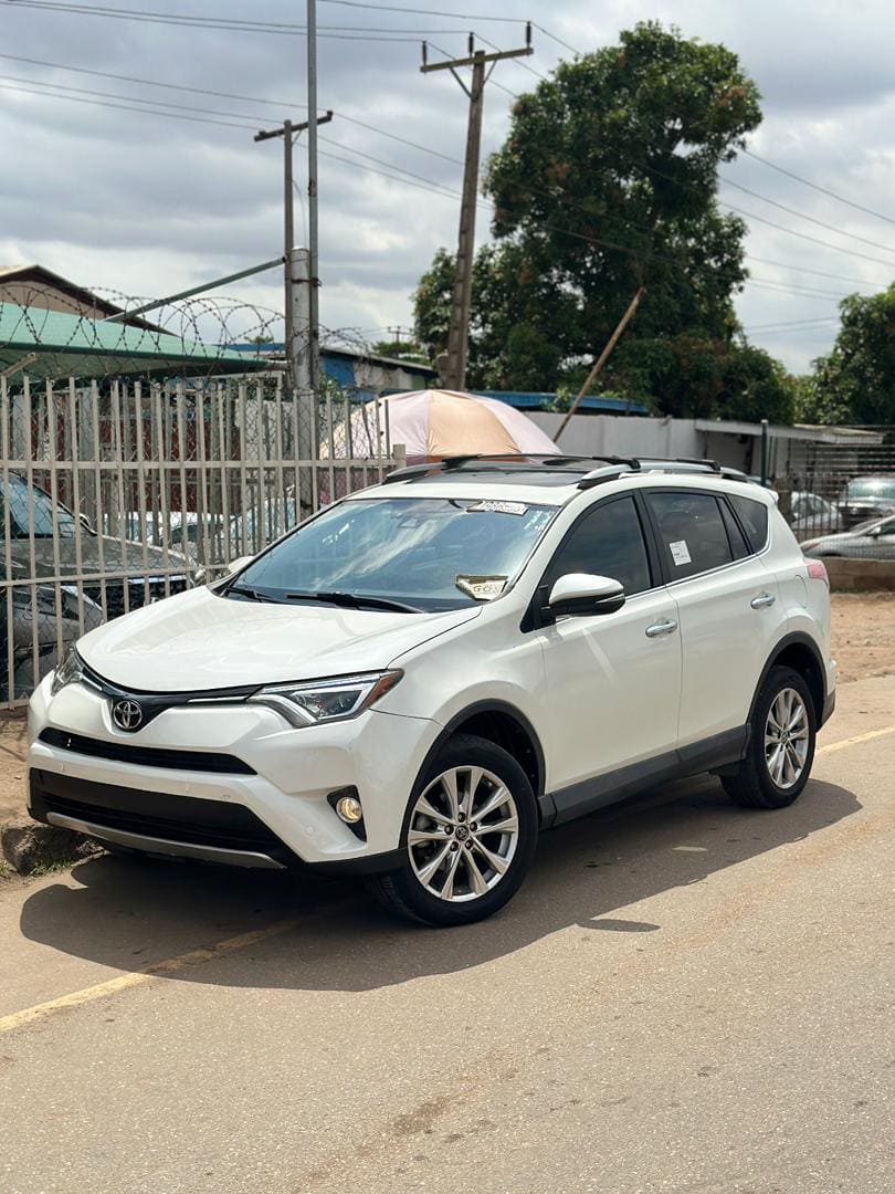 2017 Toyota RAV4 limited