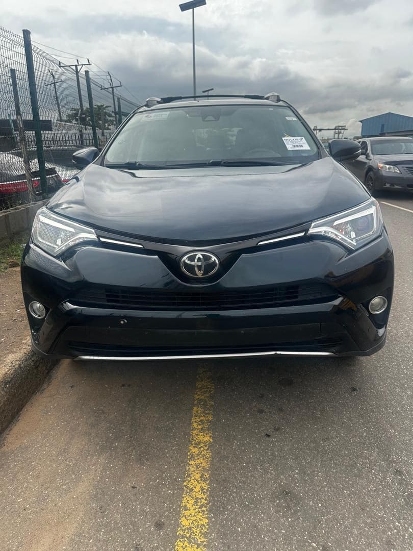 2017 Toyota RAV4 limited