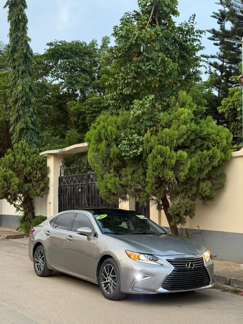 2017 Lexus ES350