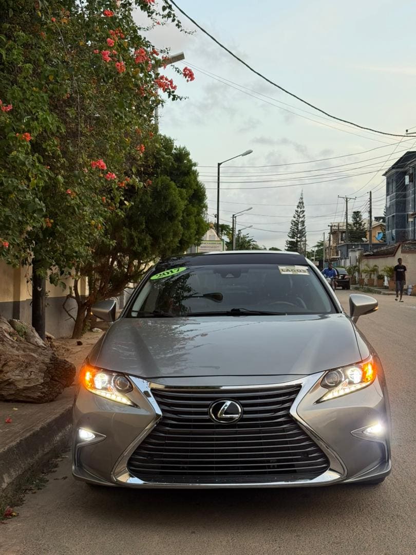 2017 Lexus ES350