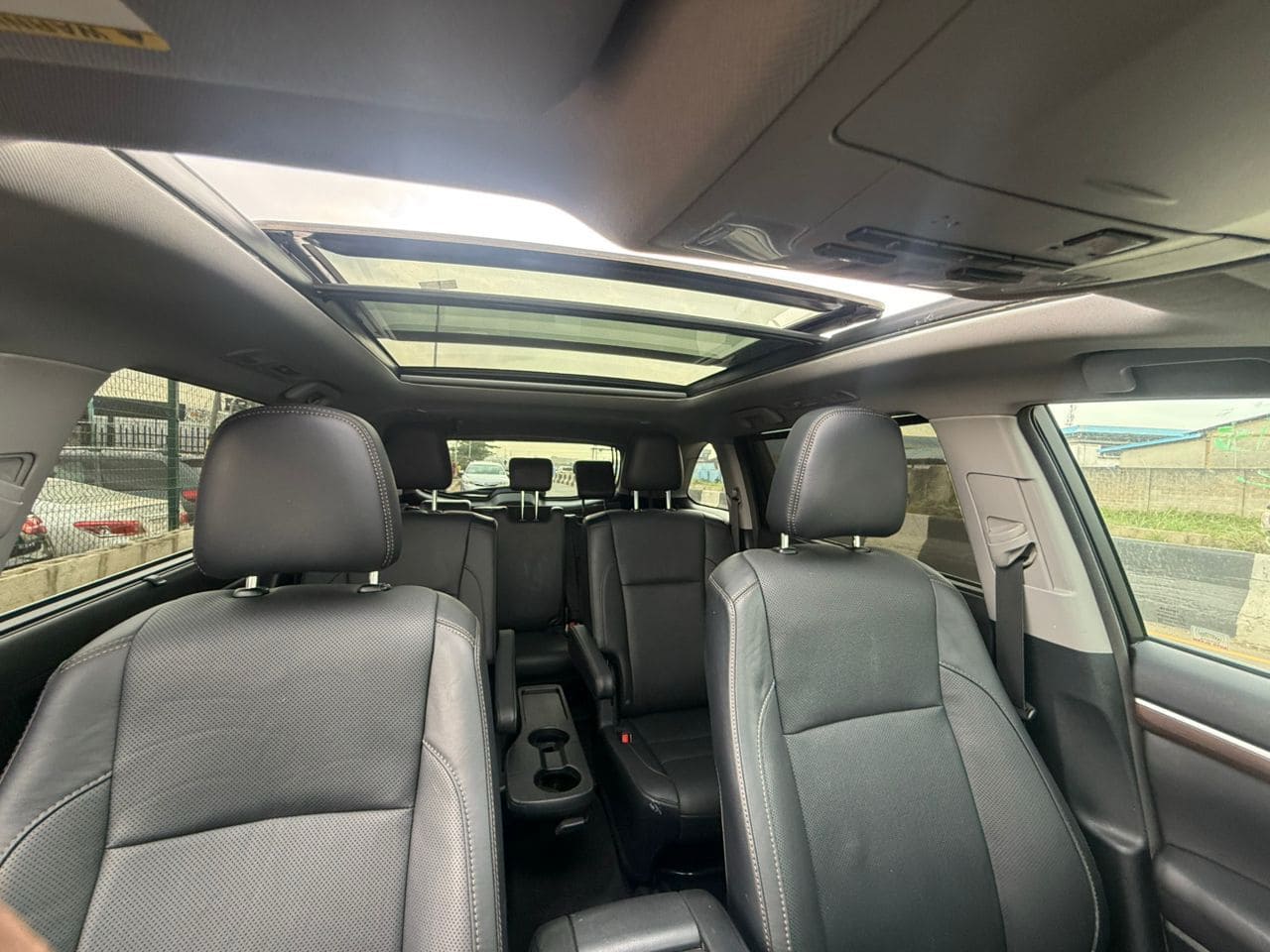 
								2016 Toyota Highlander limited AWD full									