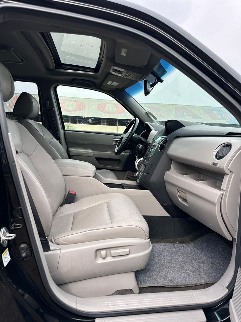 
								2010 Honda pilot touring full									