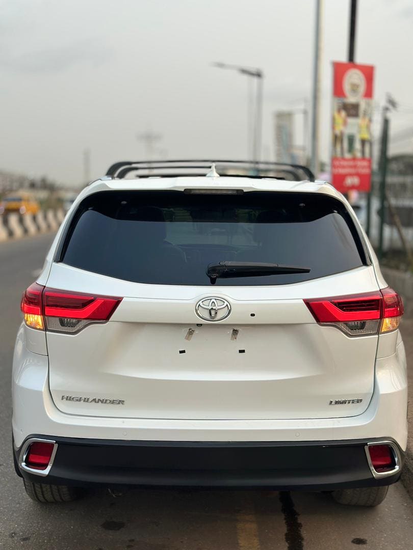 2017 Toyota Highlander Limited