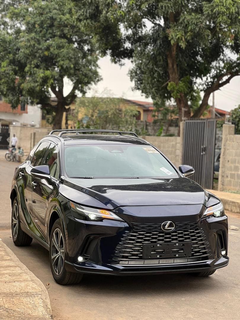 
								2023 Rx350 AWD full									