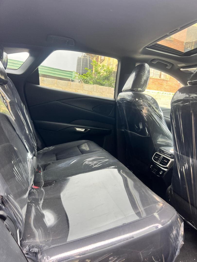 
								2023 Rx350 AWD full									