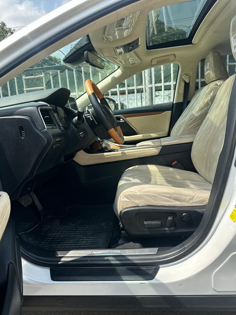 
								2022 Lexus Rx350 full									