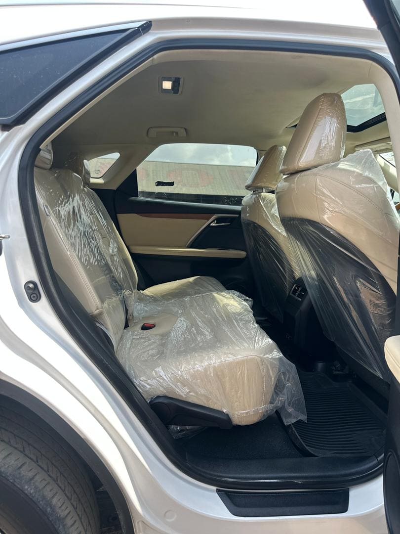 
								2022 Lexus Rx350 full									