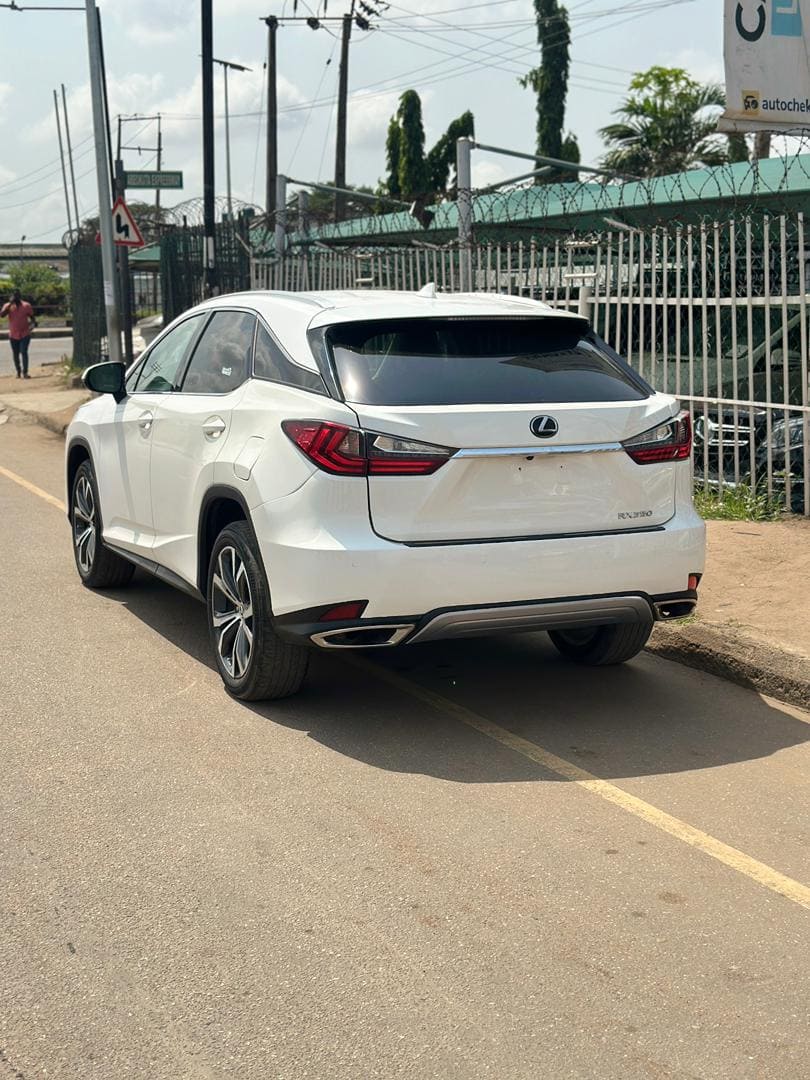 
								2022 Lexus Rx350 full									