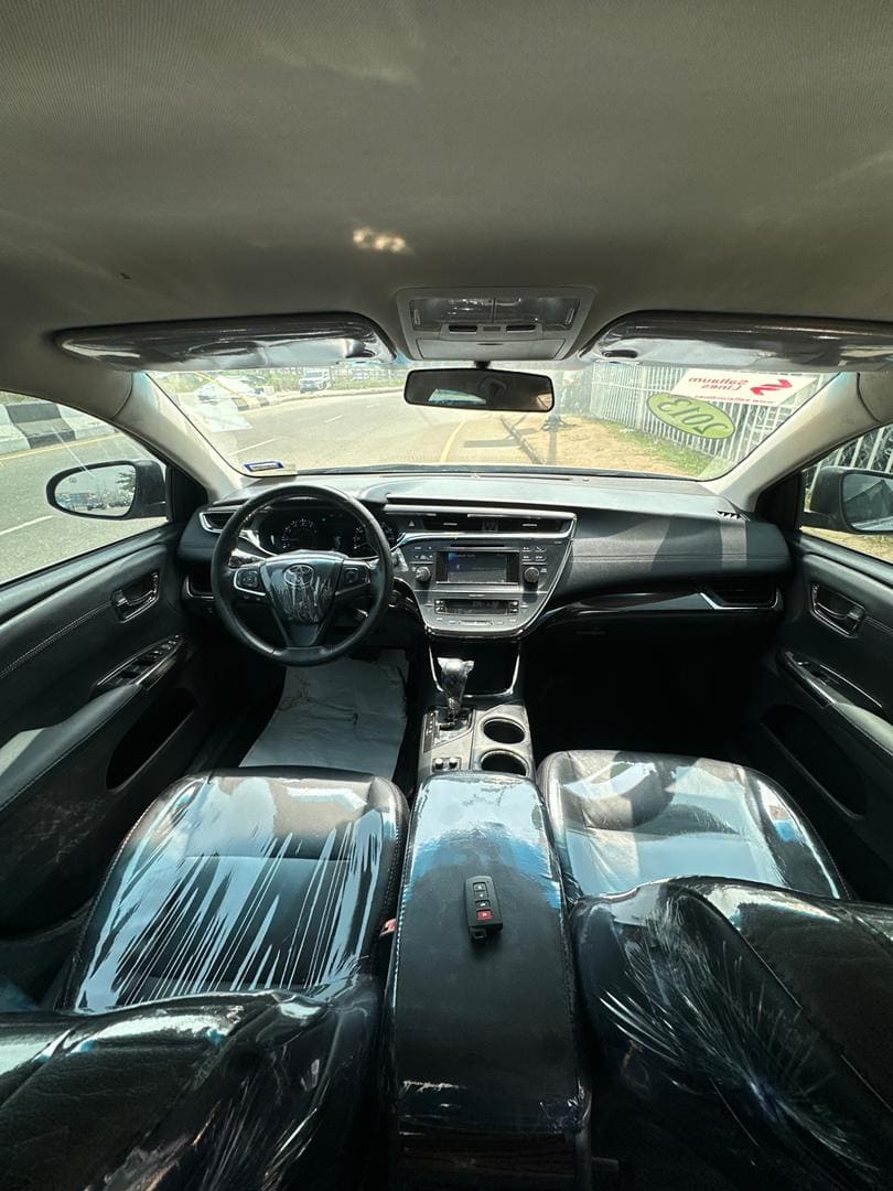 2013 Toyota Avalon XLE