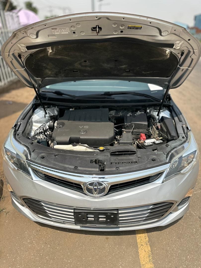 
								2013 Toyota Avalon XLE full									