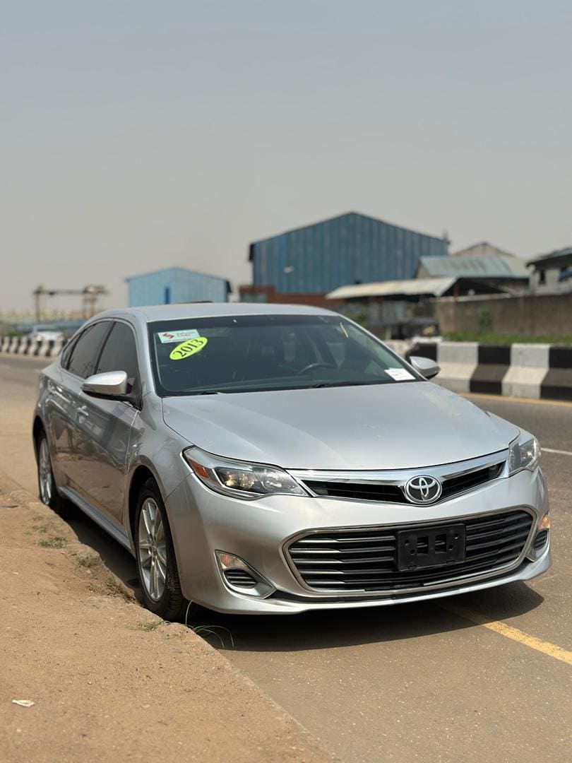 2013 Toyota Avalon XLE