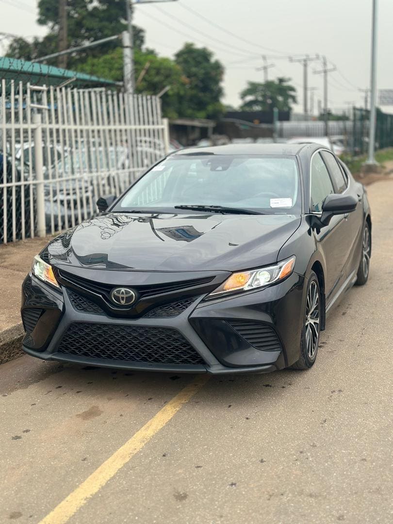 2019 Toyota Camry SE