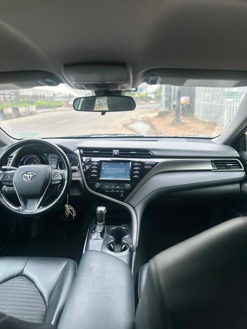 2019 Toyota Camry SE