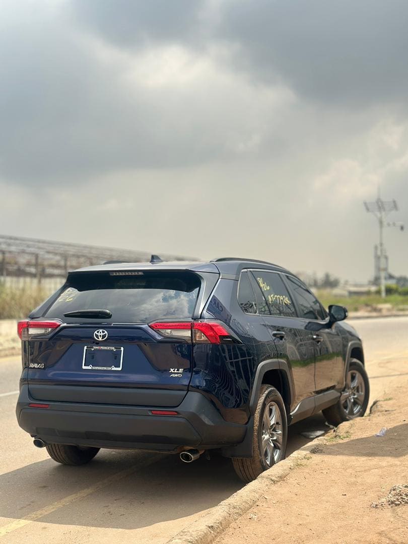2024 Toyota RAV4 XLE AWD