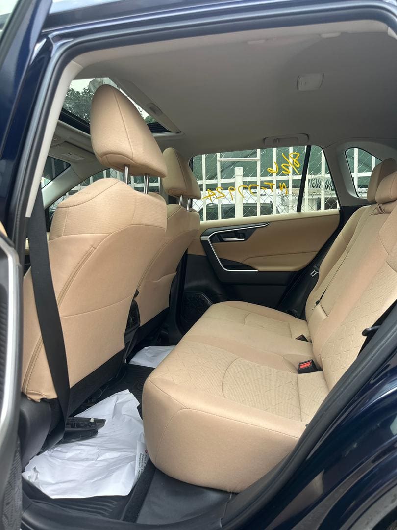 
								2024 Toyota RAV4 XLE AWD full									
