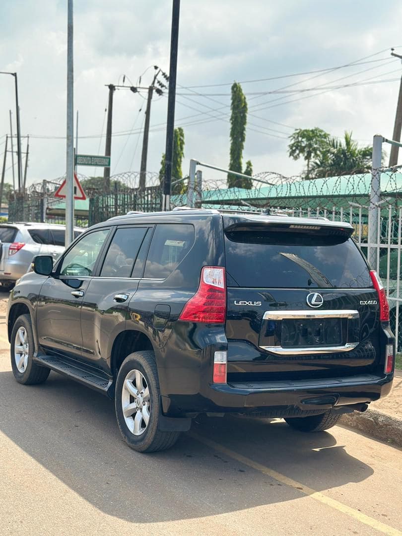 
								2011 Lexus GX460 full									