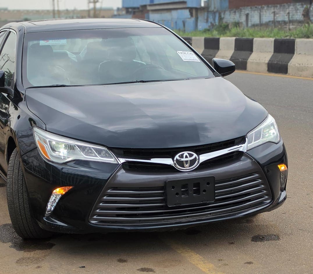 2016 Toyota Camry XLE V6 us