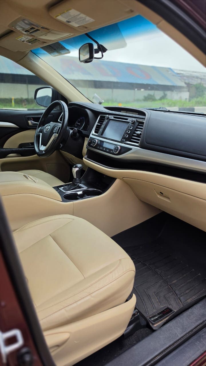 
								2015 highlander XLE full									