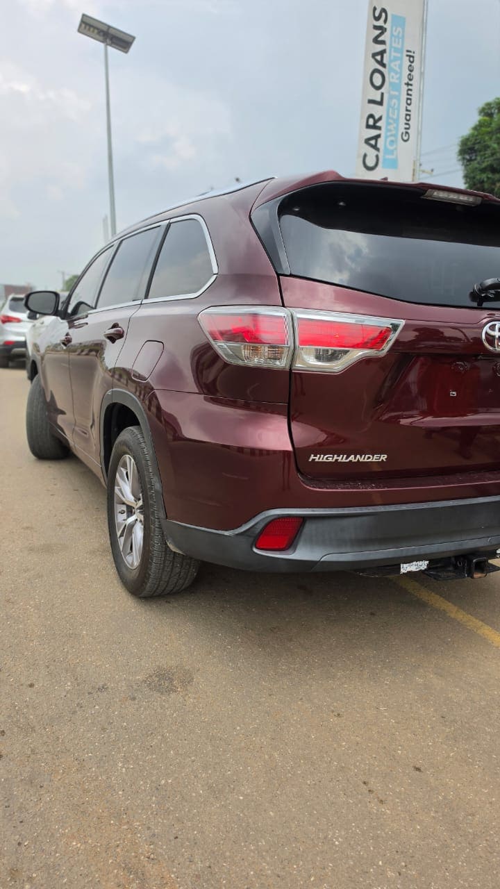 
								2015 highlander XLE full									
