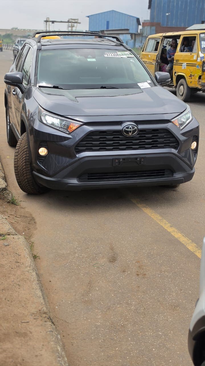 2019 Toyota Rav4 XLE AWD US