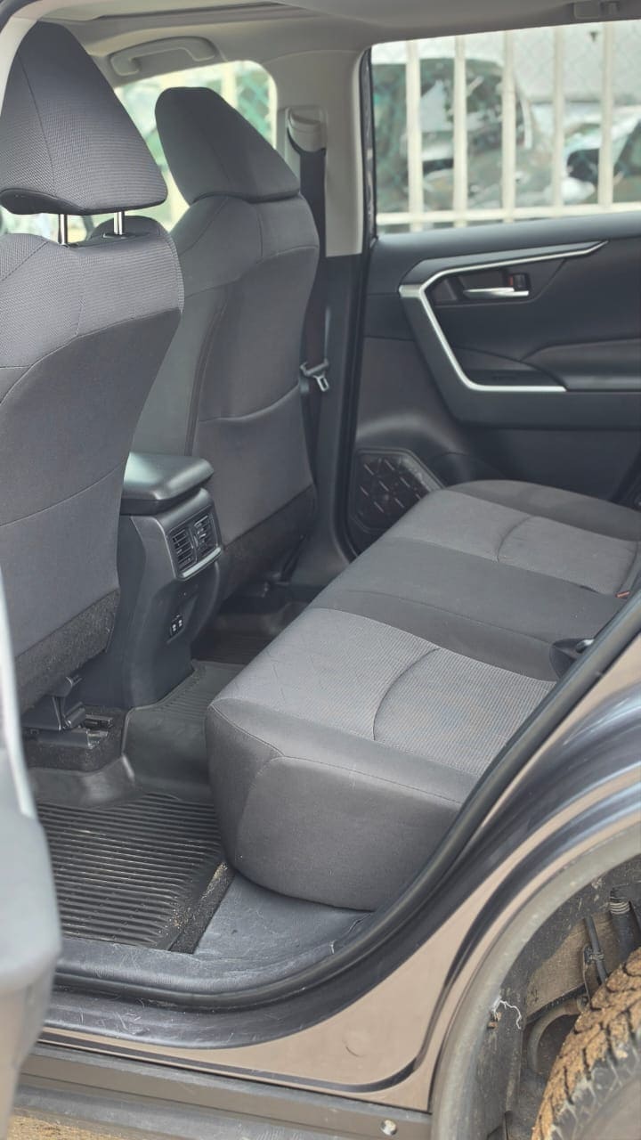 
								2019 Toyota Rav4 XLE AWD US full									