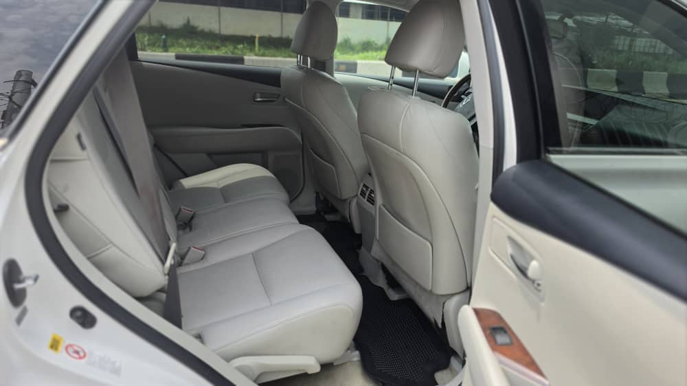 
								2010 lexus Rx350 full									