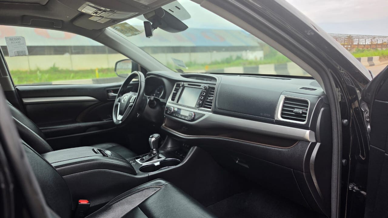 2018 Toyota Highlander XLE AWD US