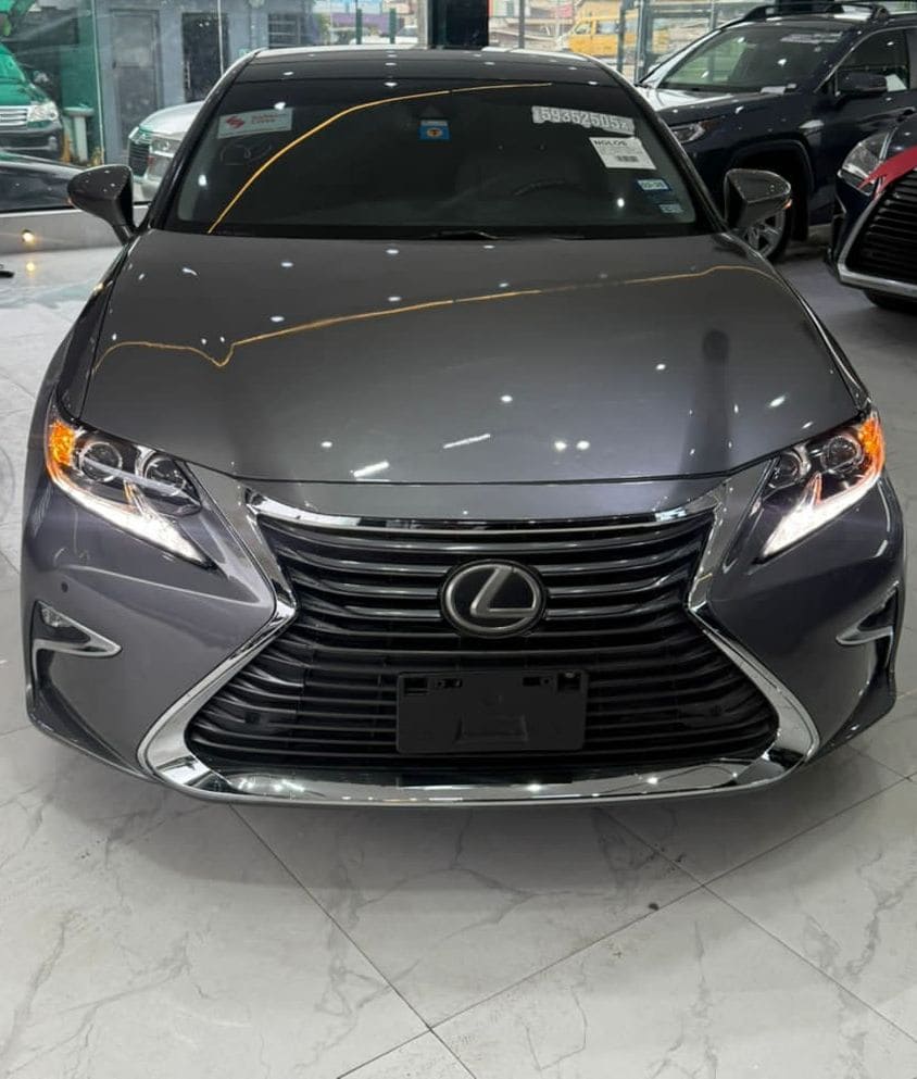 2016 Lexus ES350