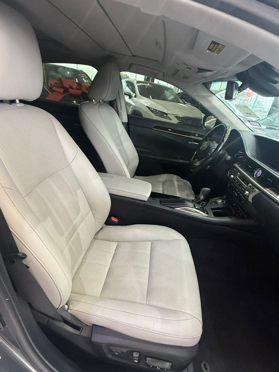 2016 Lexus ES350