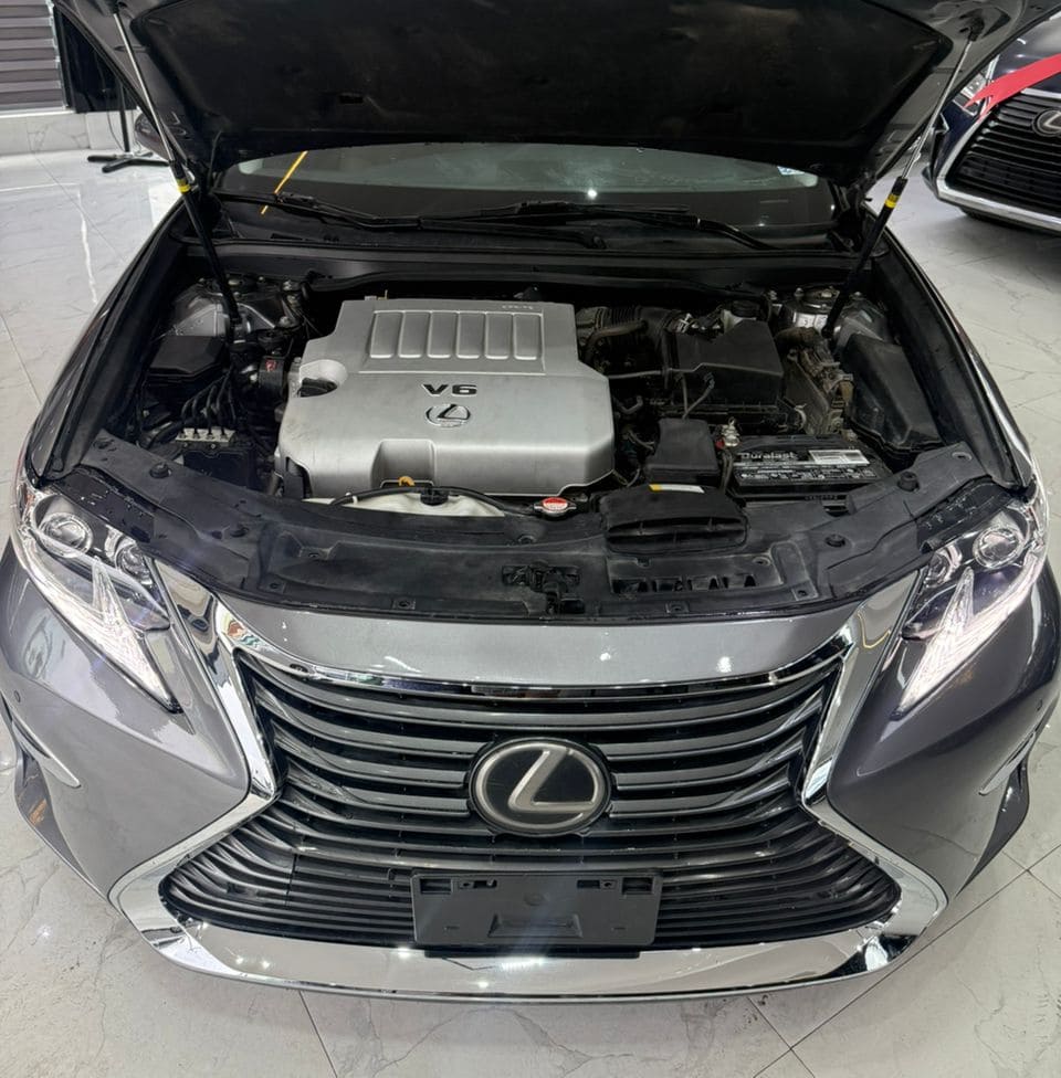 2016 Lexus ES350