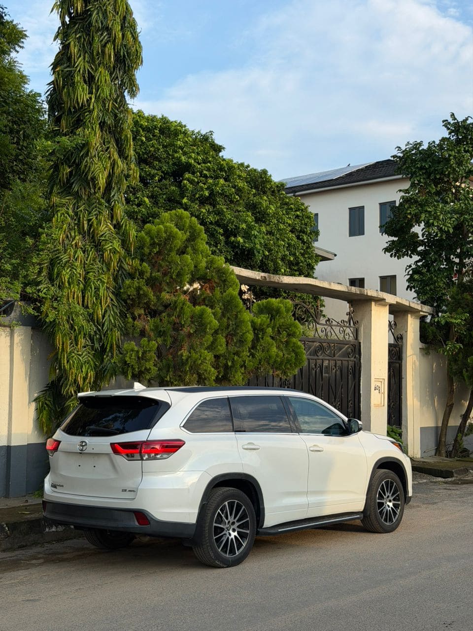 
								2018 Toyota Highlander SE US full									
