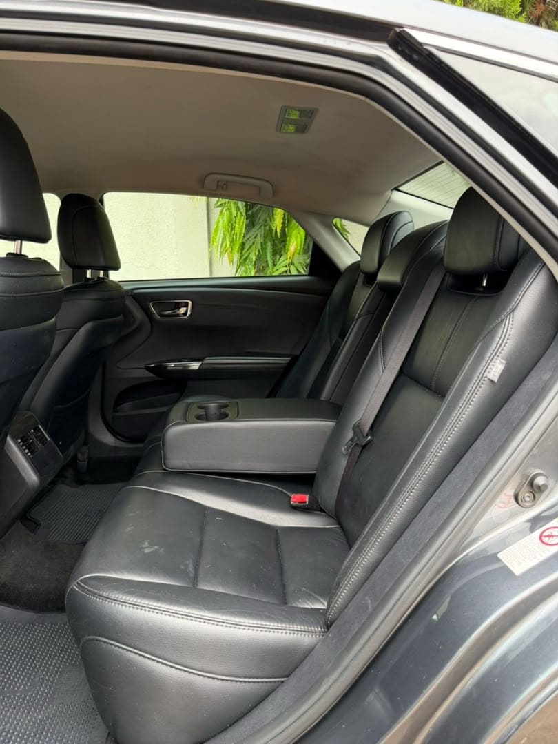 
								2017 Toyota Avalon XLE full									