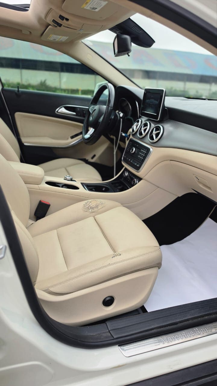 
								2017 MB GLA250 4MATIC full									