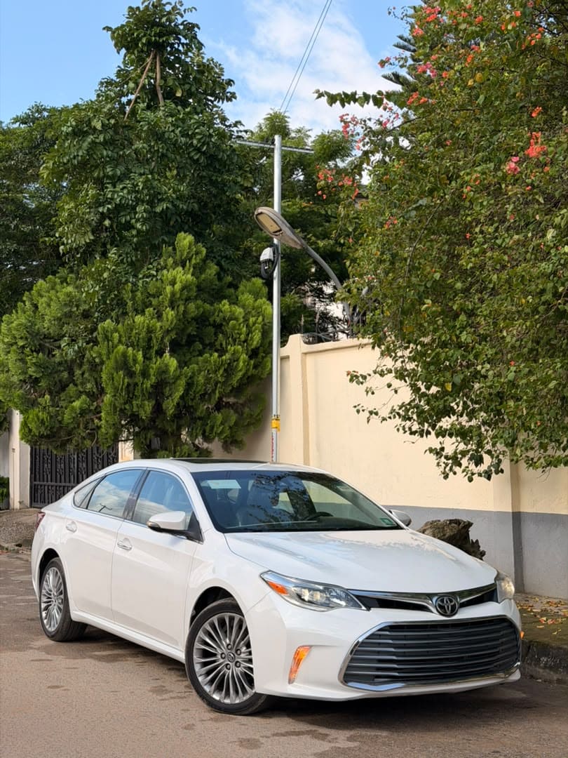 
								2016 Toyota Avalon Limited US full									