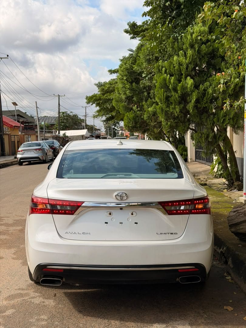 2016 Toyota Avalon Limited US