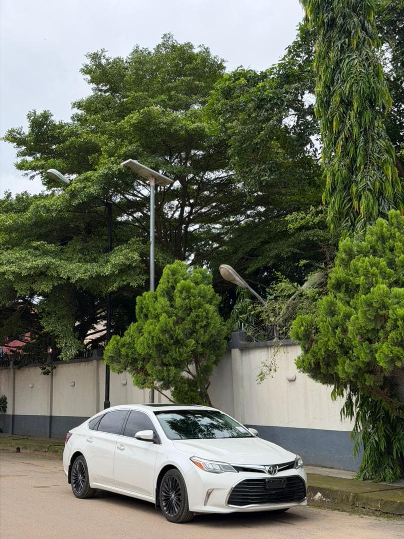 
								2016 Toyota Avalon Limited US full									