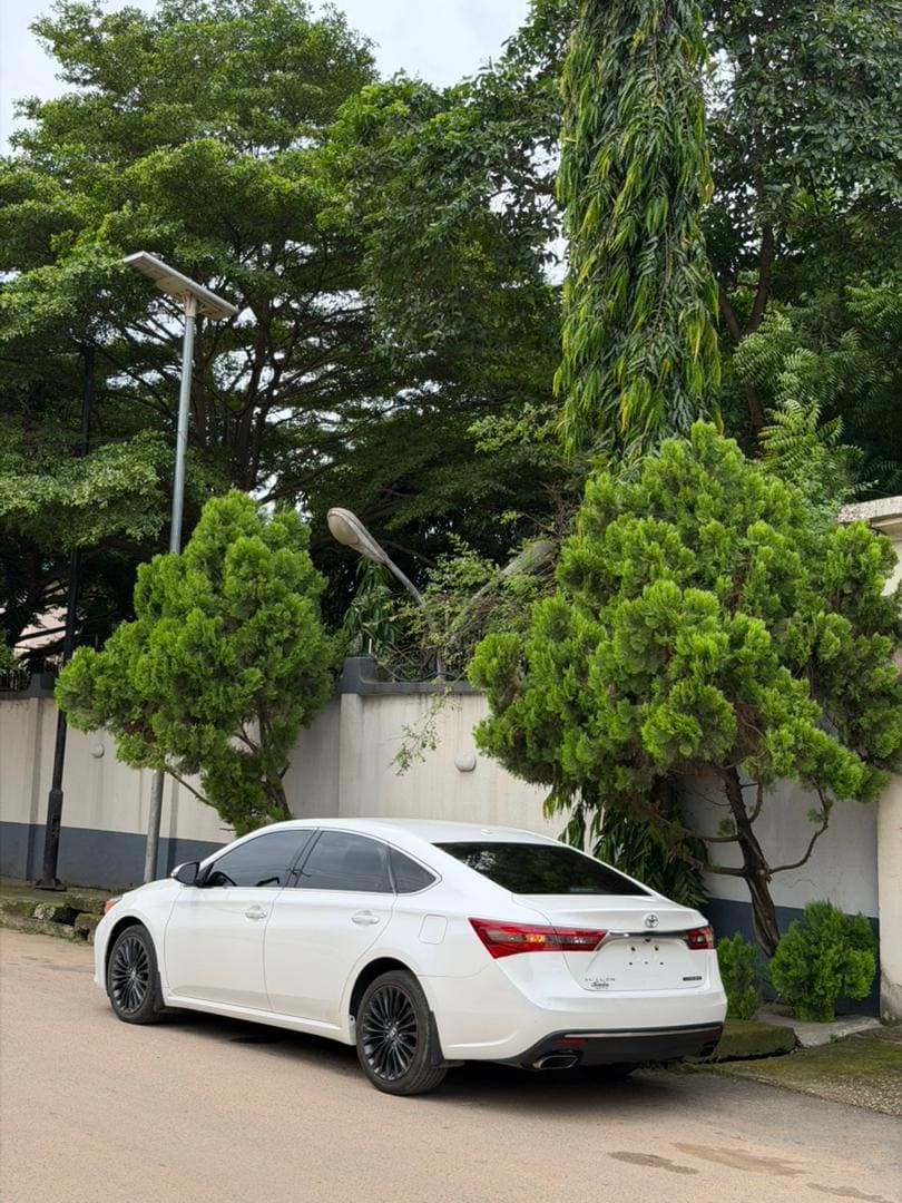 
								2016 Toyota Avalon Limited US full									