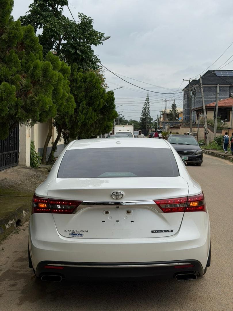 2016 Toyota Avalon Limited US