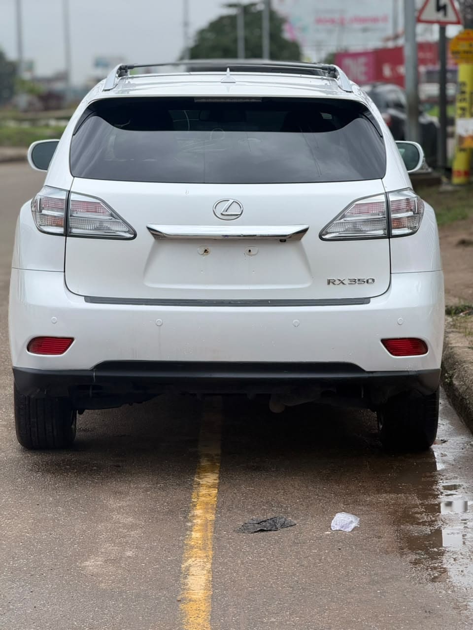 
								Foreign used US 2010 lexus Rx350 full									