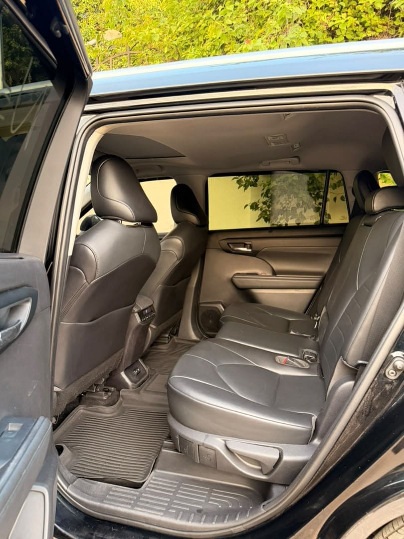 
								Foreign Used US 2021 Toyota Highlander XLE full									