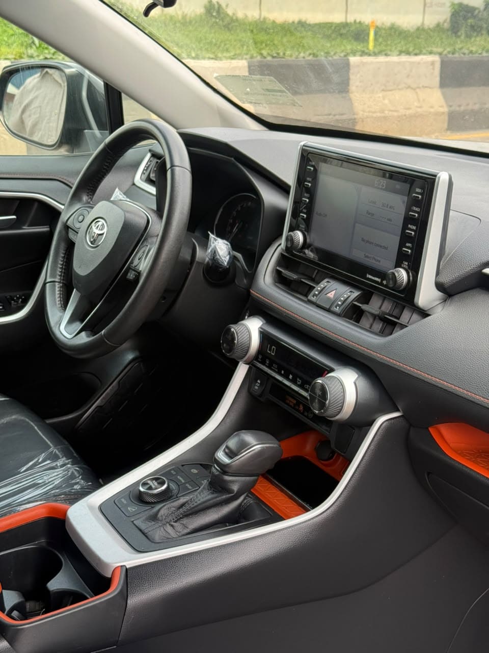 
								2021 Toyota Rav4 Adventure full									