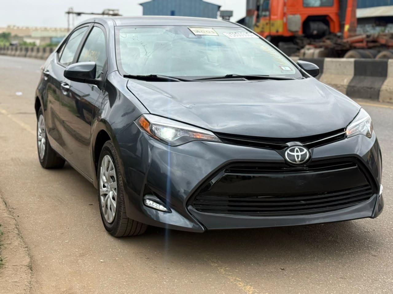 
								2019 Toyota Corolla LE full									