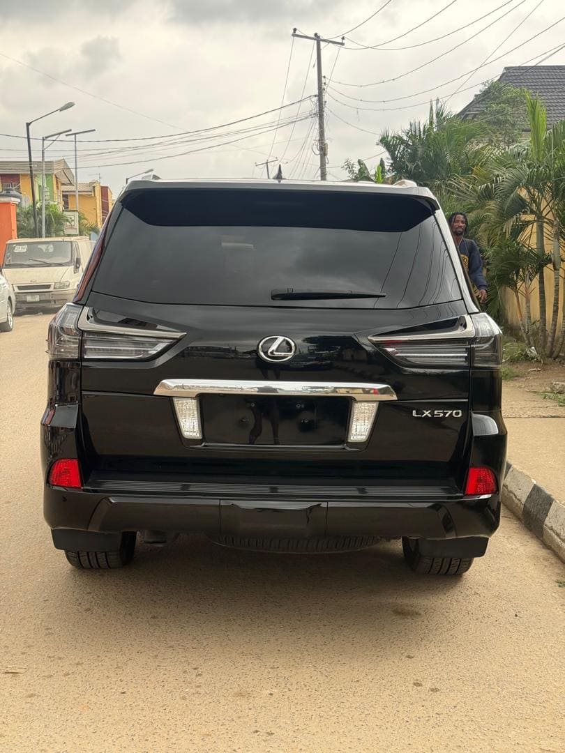 2017 Lexus LX570 AWD Premium