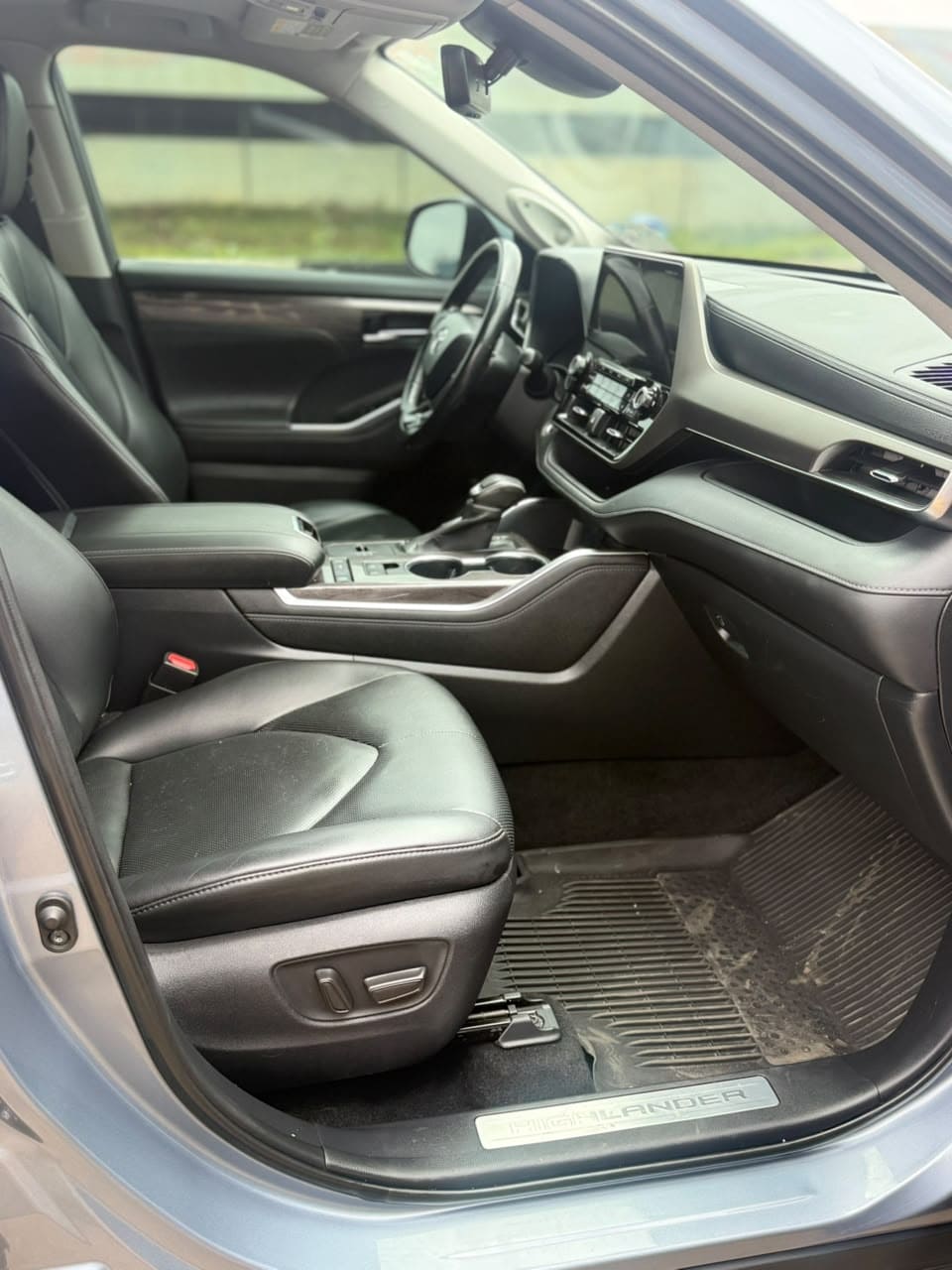 
								2020 Toyota Highlander Limited full									