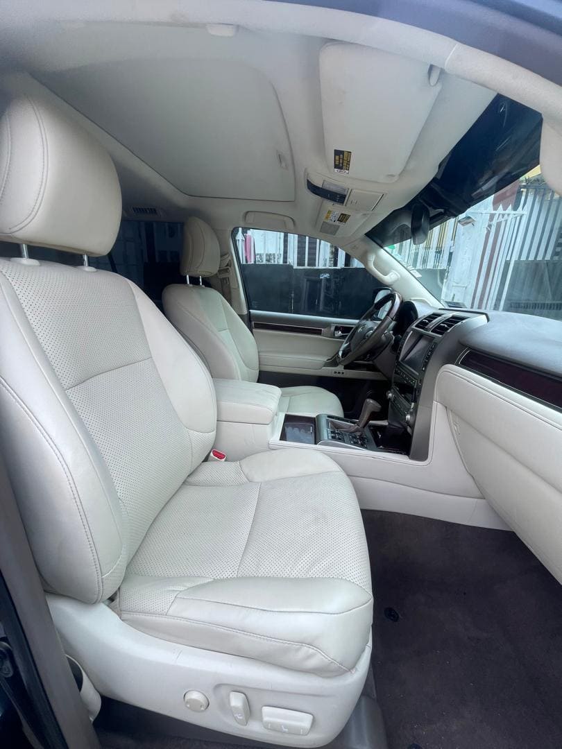 
								2017 Lexus GX460 Premium full									