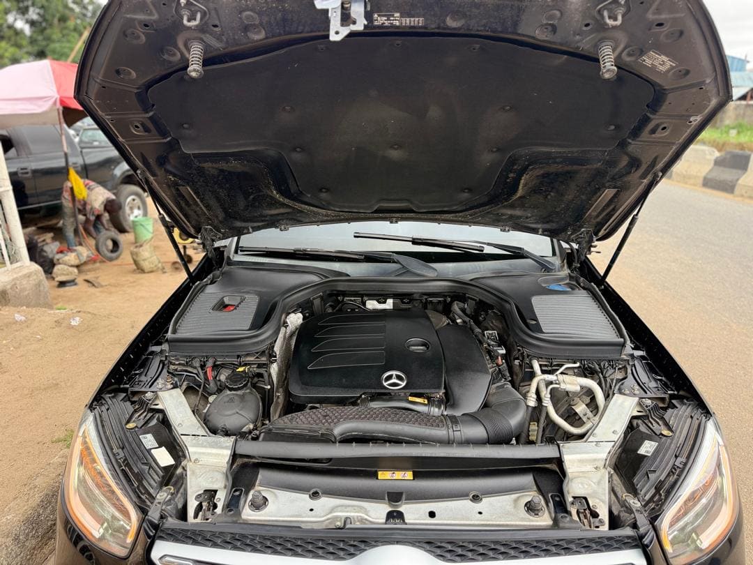 2020 Mercedes Benz GLC300